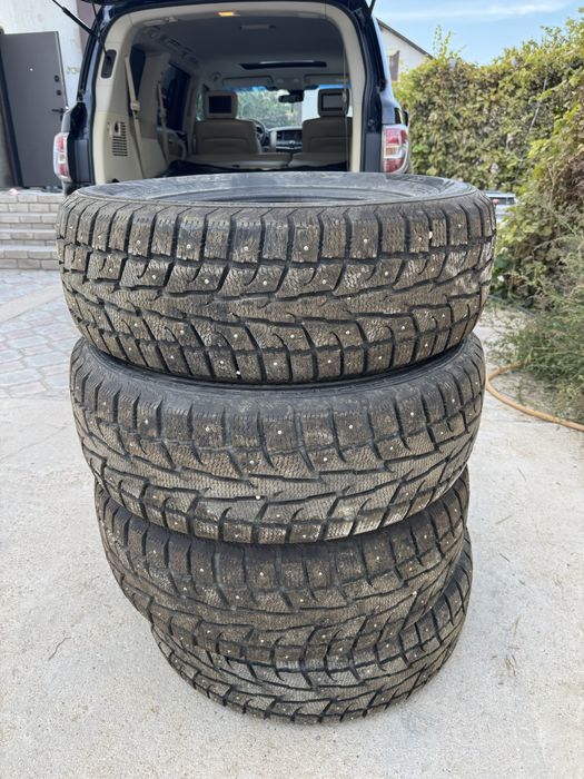 Покрышка с шипами