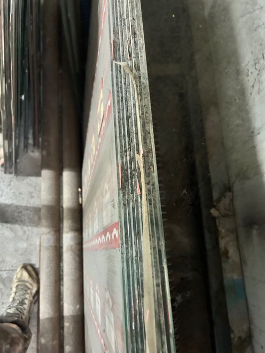 Отдам стекло бесплатно