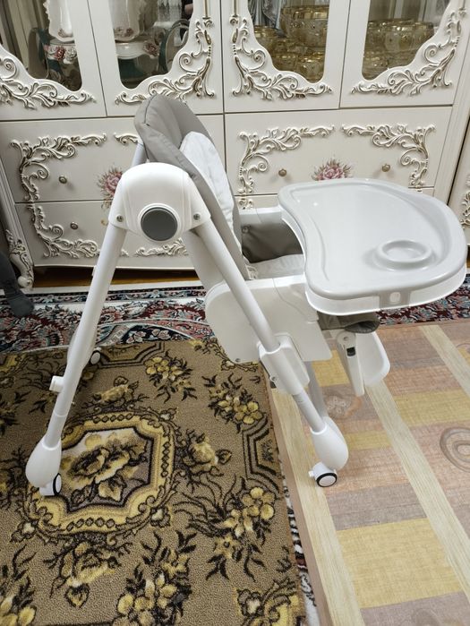 Детский стульчик для кормления