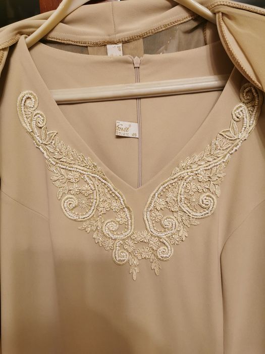 Vând rochie de ocazie.