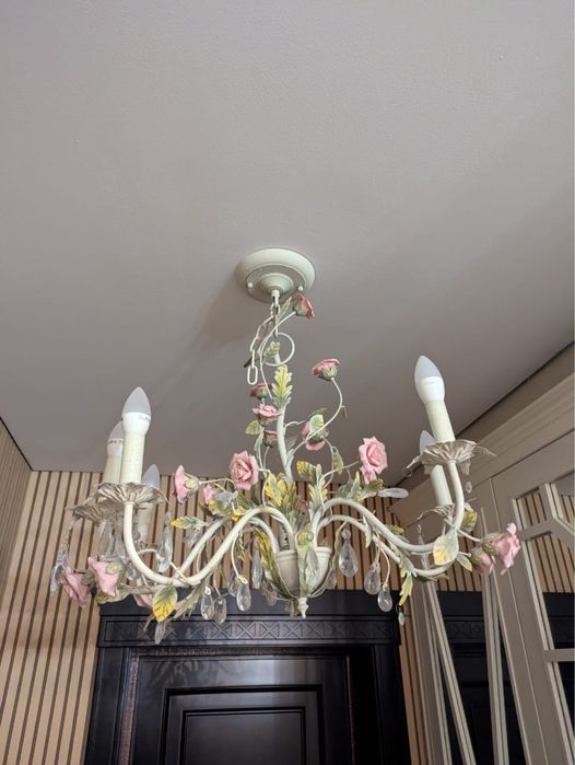 Продам срочно люстры