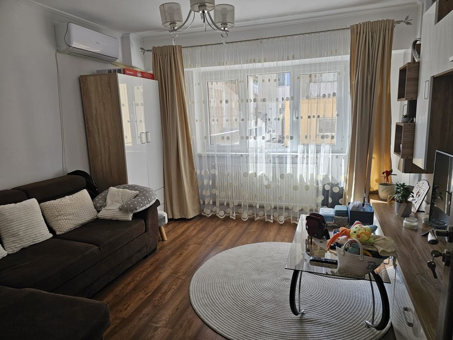 Apartament Micalaca zona 300 malul muresului