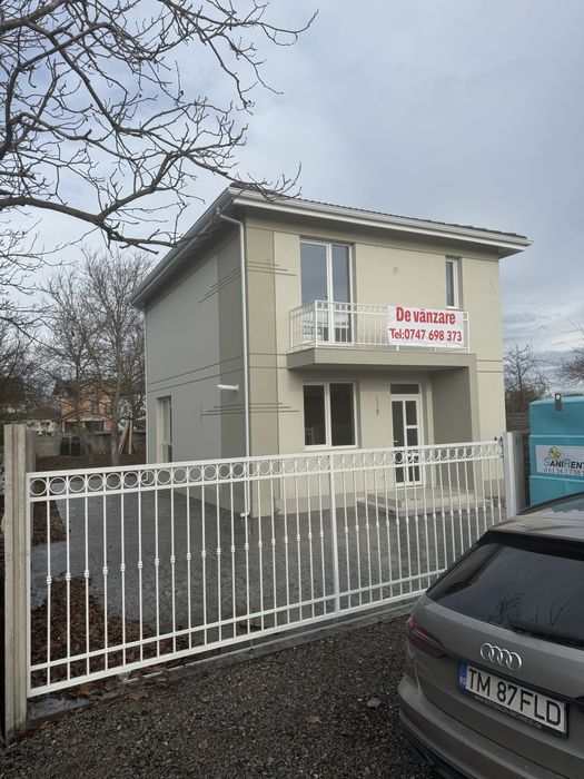 Proprietar vand casa individuala