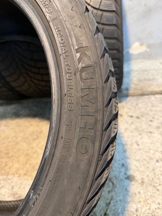 Гуми 245/40/19 KUMHO Winter Craft