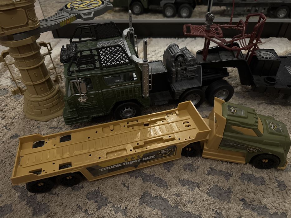 Lot armata camion, masinuta, trailer