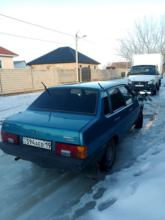 Продам машину ваз 21099