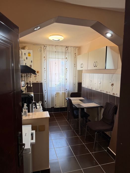 Apartament în Bumbesti Jiu,2 camere semidecomandat