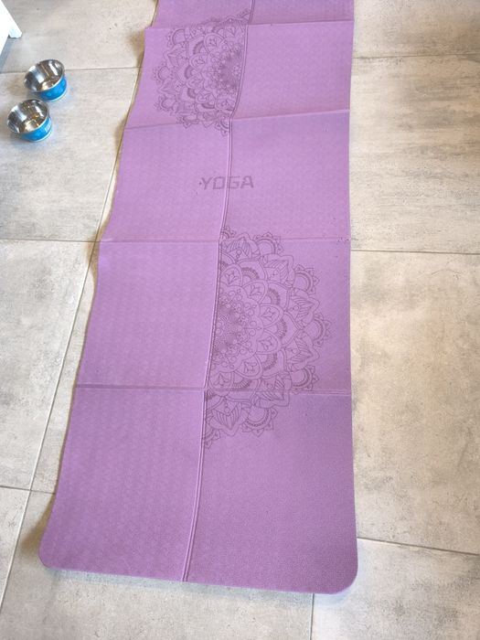 Постелка за йога
