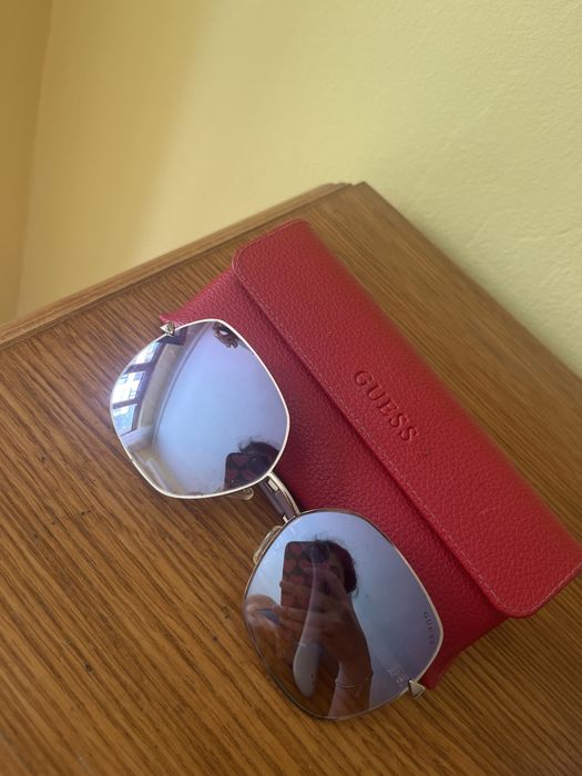 Дамски слънчеви очила Guess