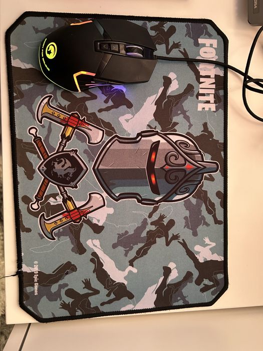 Tastatura mecanica Genesis RGB+ Mouse scorpion RGB+ Mousepd Fortnite