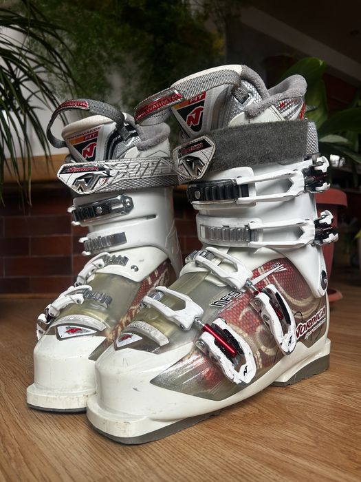 Clapari marimea 37-38