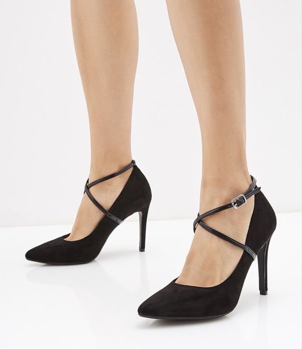 Продаются туфли черные