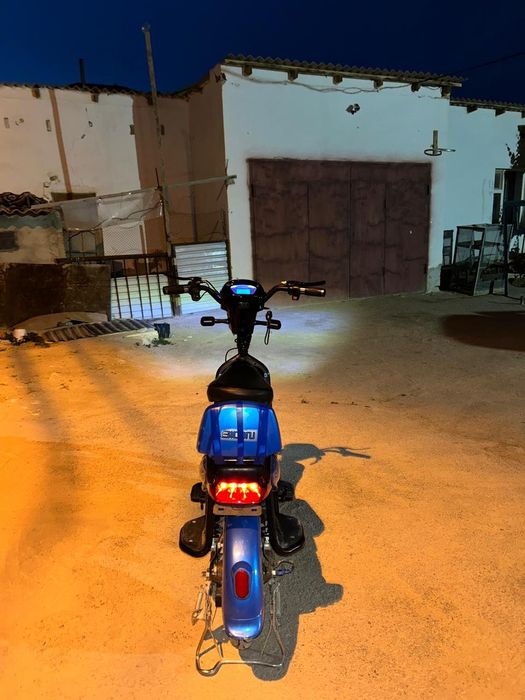 Скутер срочно продам