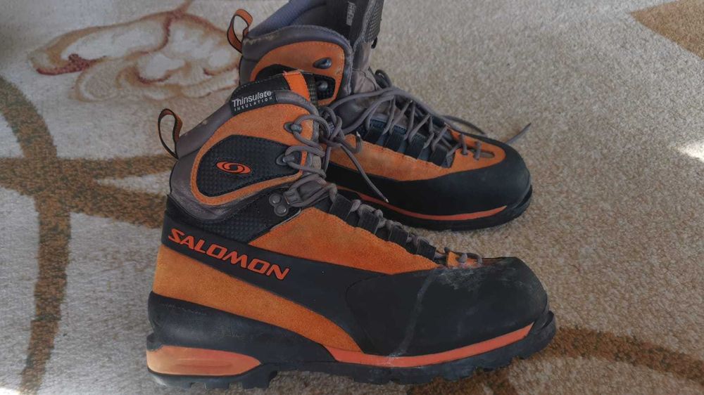 bocanci iarna salomon  43 - 44