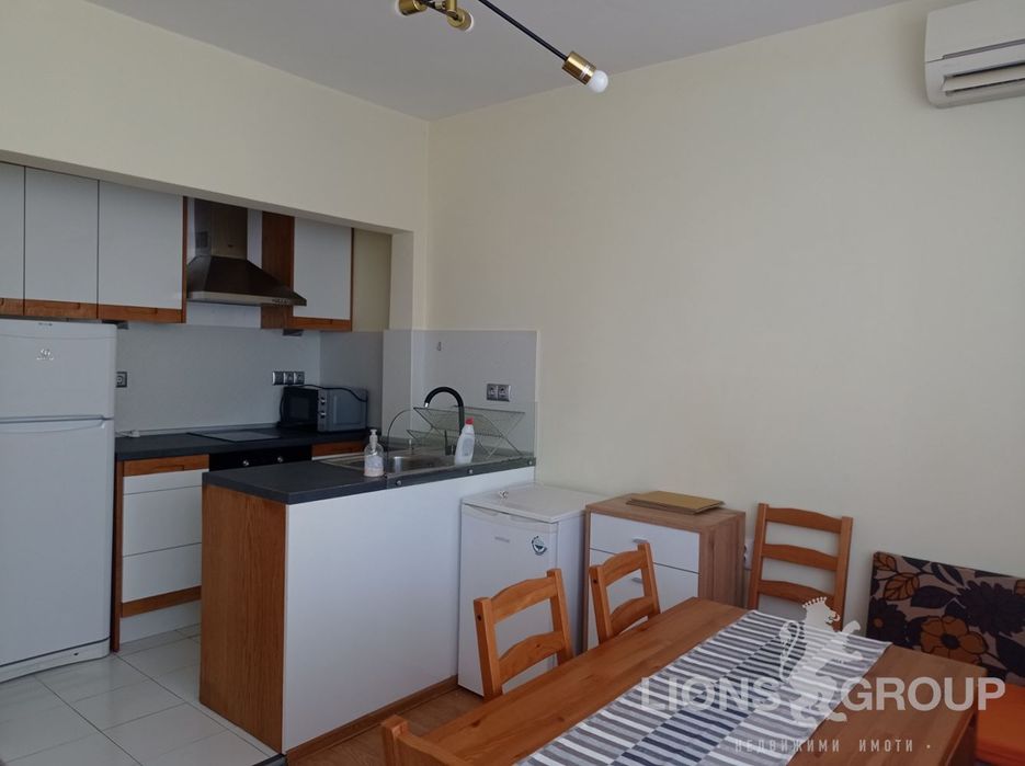 Дава се под наем Тристаен апартамент в Варна, Бриз - 85 кв.м за 598.23 € - Снимка #2