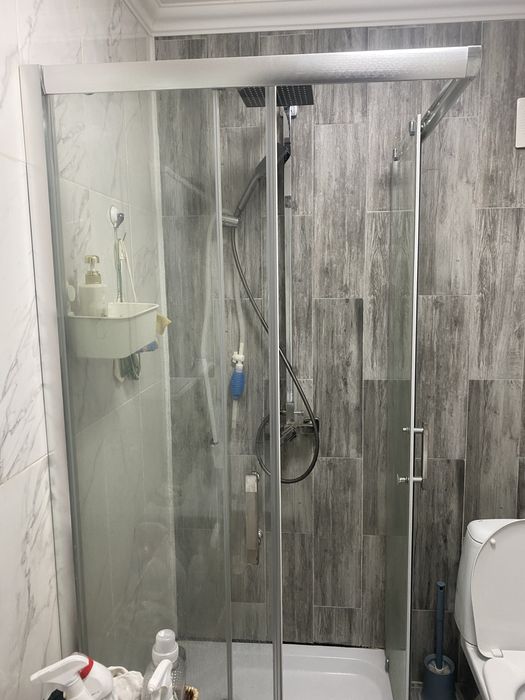 Углавая душевая