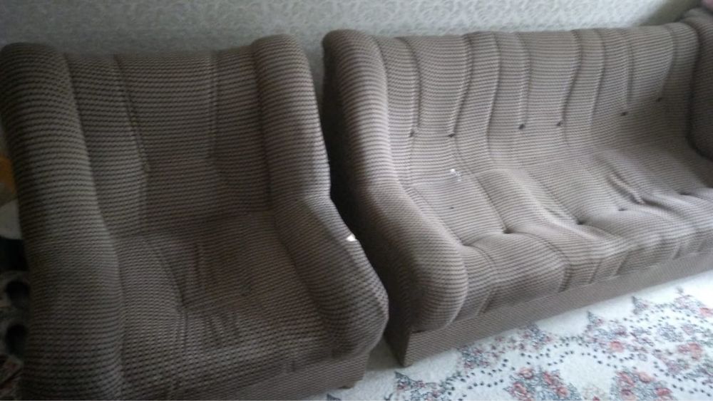 Продам диван с 2 креслой