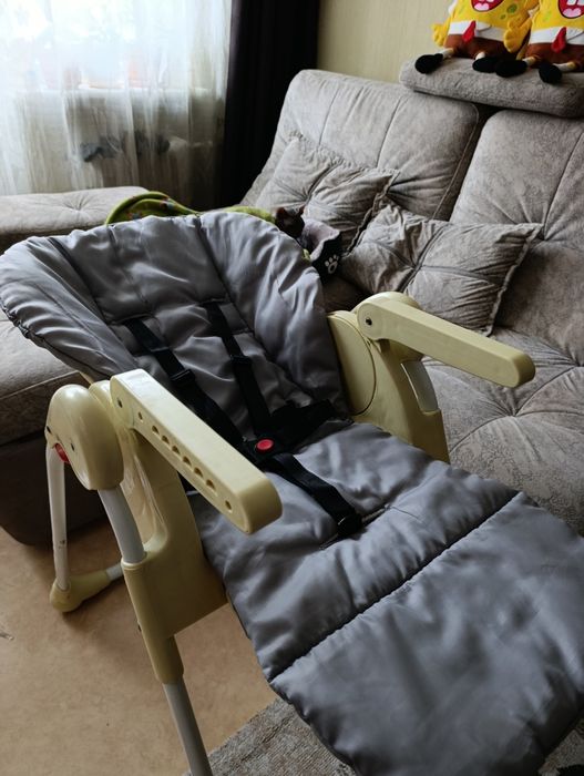 Детский стульчик для кормления