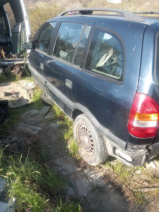 Продавам на части Opel zafira А 1.8 125к