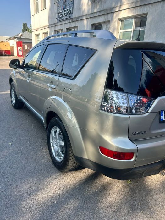 Mitsubishi Outlender