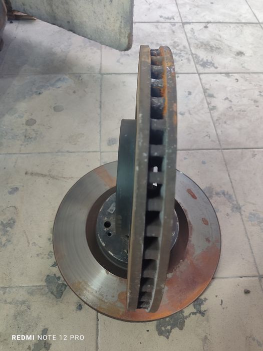 Диски тормозные передние