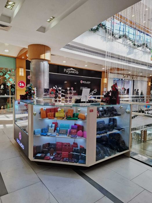 Продаю островок в ТРЦ Спутник