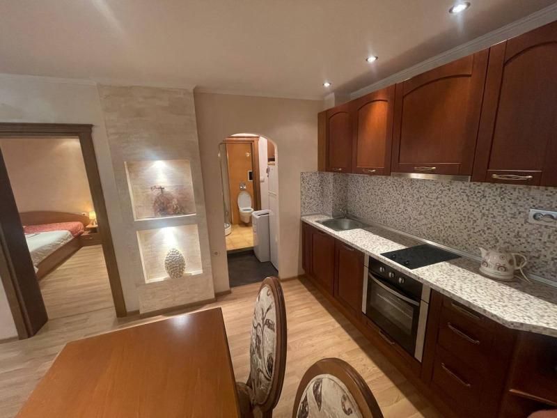 Тристаен апартамент в кв. Възраждане