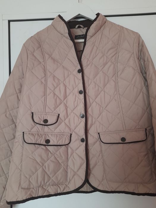 Geaca dama primăvară/toamna, mărimea 46, culoare capucino, impecabila.