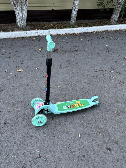 Продам самокат детский