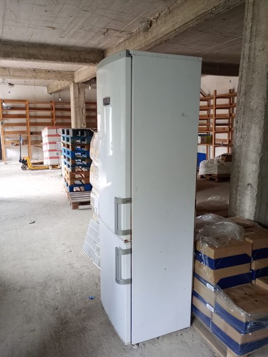 Combina frigorifica Arctic AK366NF+, 355 Clasa A+, No Frost, H201 cm