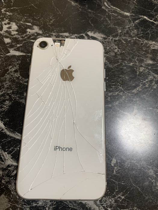 Айфон 8. 64gпродам