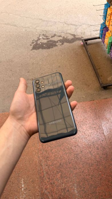 Samsung A 13  tinniq