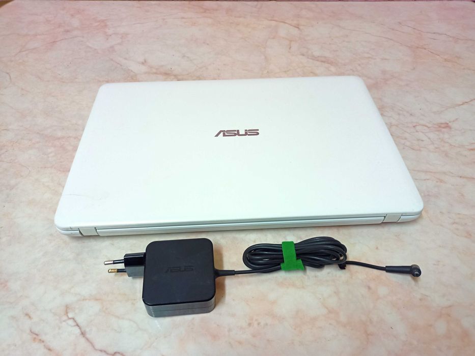 Laptopuri i3 - i5 foarte bune și ieftine