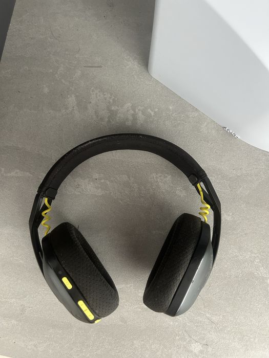 Слушалки logitech G435