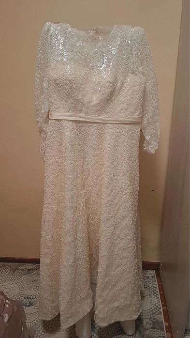 Оқшом либоси махсус тикилган