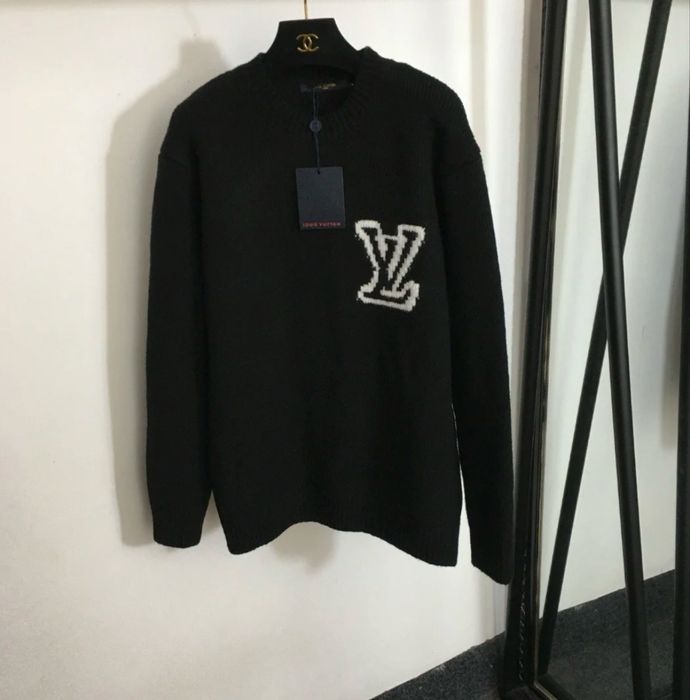 Pulover elegant Louis Vuitton, nou Gucci