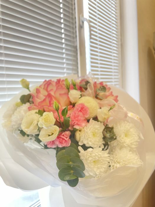 Гүл сатылады бағасы 15мың теңге