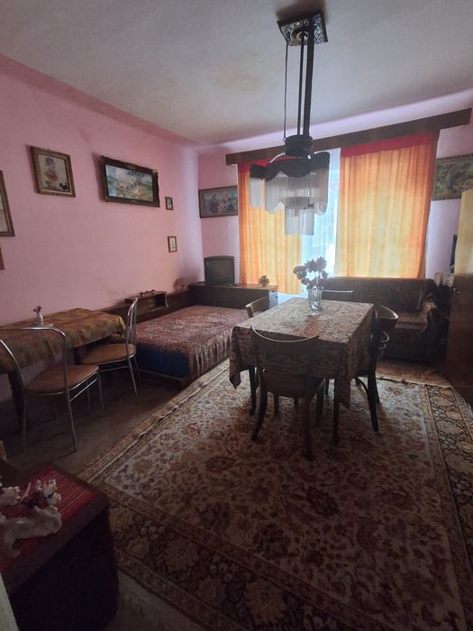 Casă de vânzare – Reșița, Cartierul Muncitoresc, Str. Romul Ladea nr. 11A