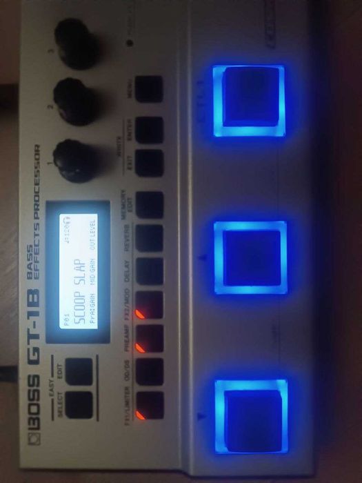 BOSS GT-1B Процессор эффектов для бас гитары