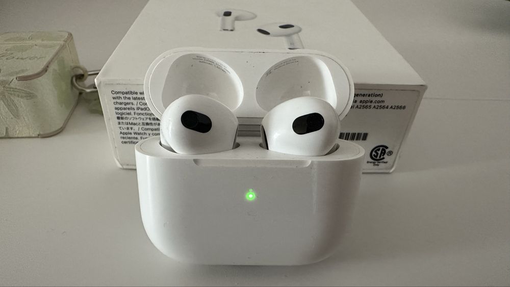 Продается Airpods 3