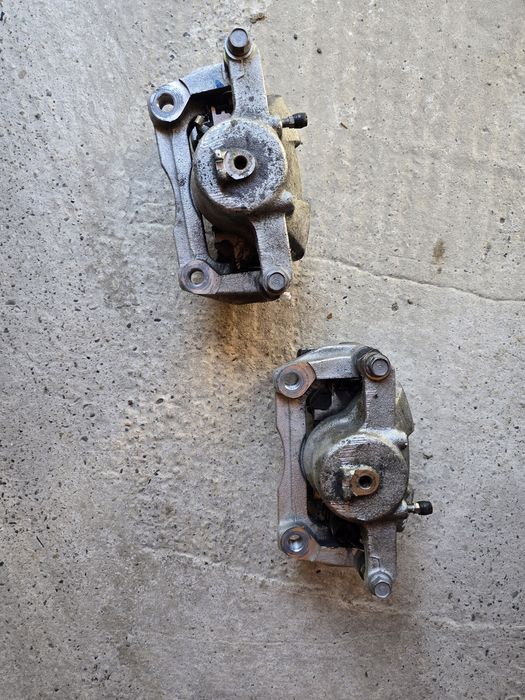 Set Etriere față Nissan X-trail t32