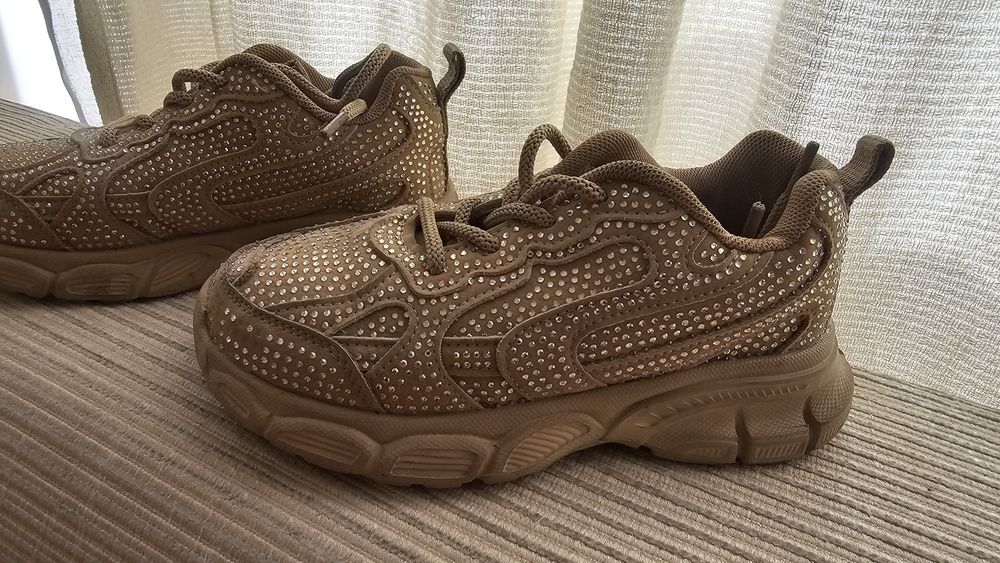 Продам красовки детские