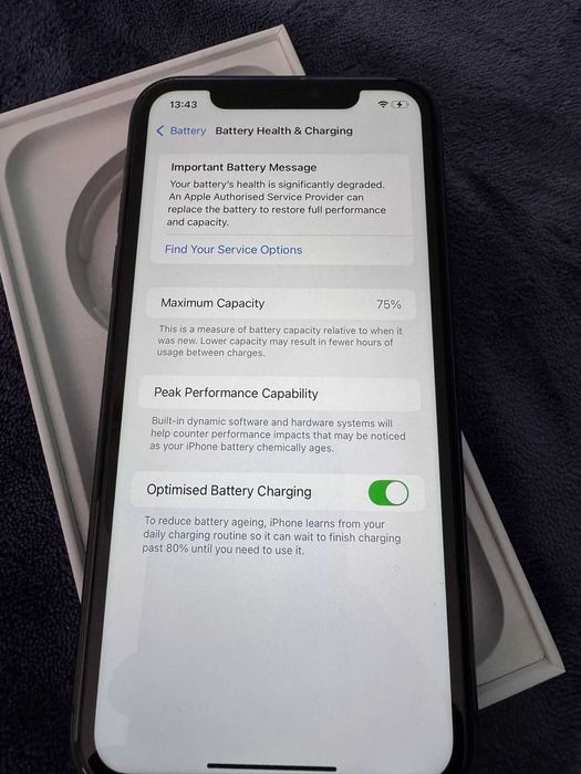 iPhone 11 128GB Black, stare impecabilă, cutie originală
