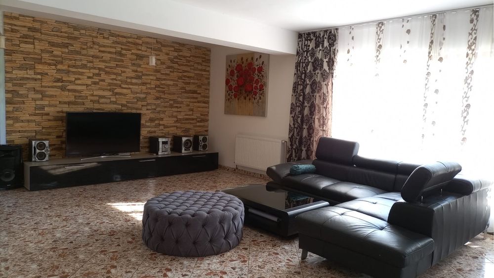 Inchiriez vila, liber de Revelion si de Craciun