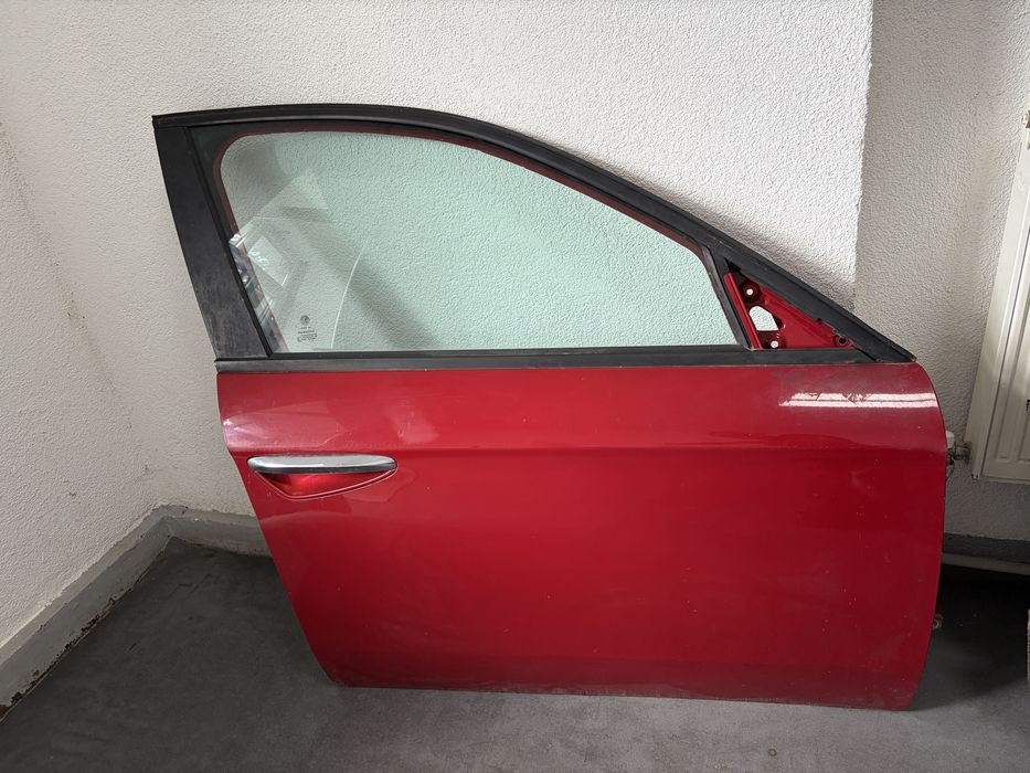 Aripa usa haion capota Alfa Romeo 159 SW TI 2009