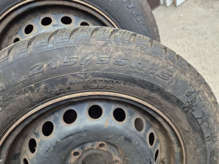 215 65 r16 Cauciucuri iarna , duster, nissan