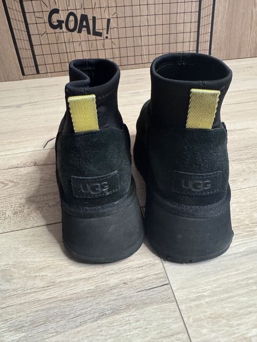 UGG Classic Mini Dipper