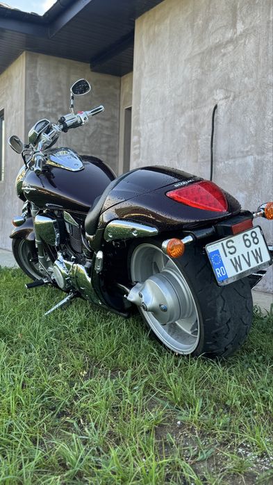 Suzuki Intruder 1800 / Boulevard M109R