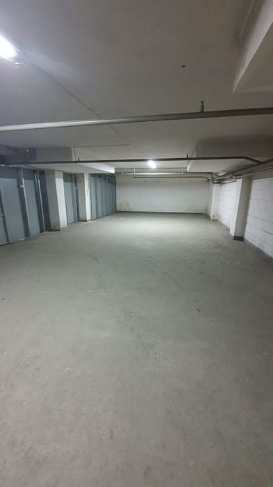 Продается склад  - помещение в паркинге