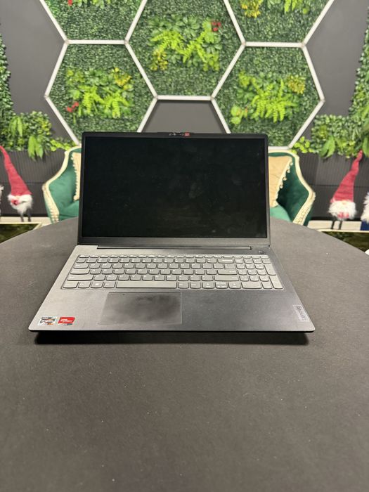 Laptop Lenovo V15 G3 ABA cu procesor AMD Ryzen™ 7